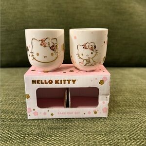 Hello Kitty Sake Cup Set